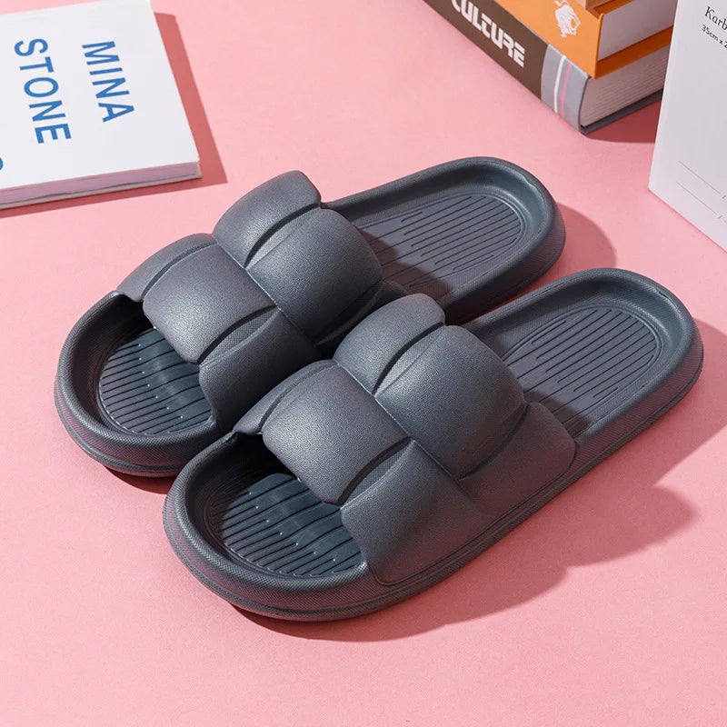 Summer Fashion Beach Thick Platform Slipper Women Korean Eva Slippers for Home Flip Flops Ladies Fashion Soft Sole Cloud Sandals